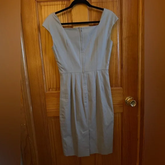 Dolce & Gabbana Midi Dress in Cream with Cap Sleeves - Picture 5 of 11